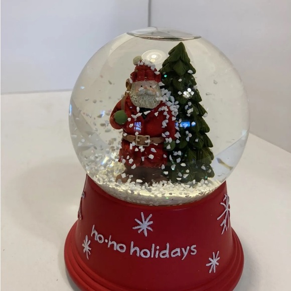 Hallmark snow globe Santa music box - Picture 2 of 3